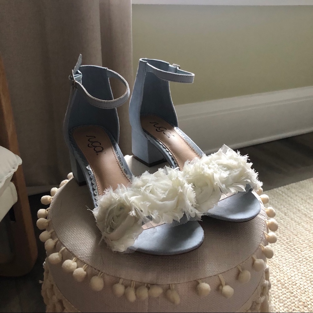 Never Been Worn Baby Blue Heels - Sugar - SZ